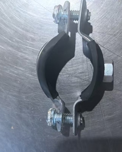 Pipe clamp 26-30mm M8 galv with sound absorbing profile